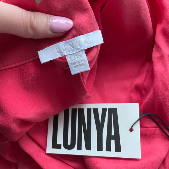 Lunya Washable Silk Robe in Energized Pink Size L/XL Belted, Pockets, Inside Tie - Picture 4 of 10